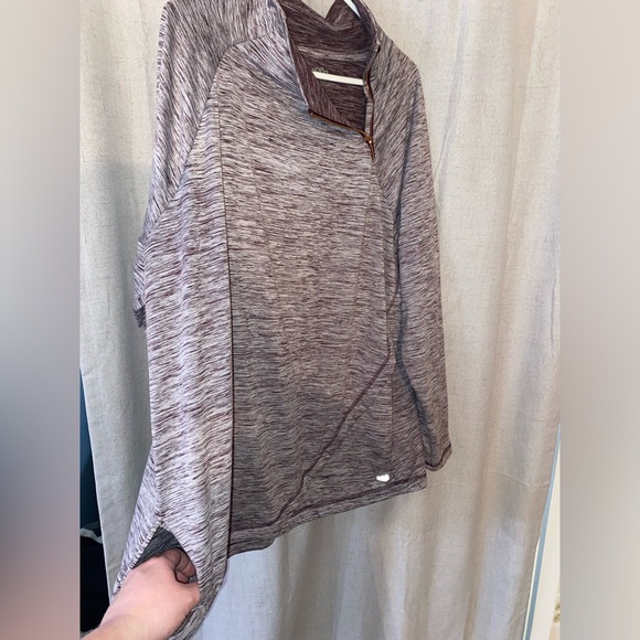 Active crew neck sweater - Picture 2 of 4